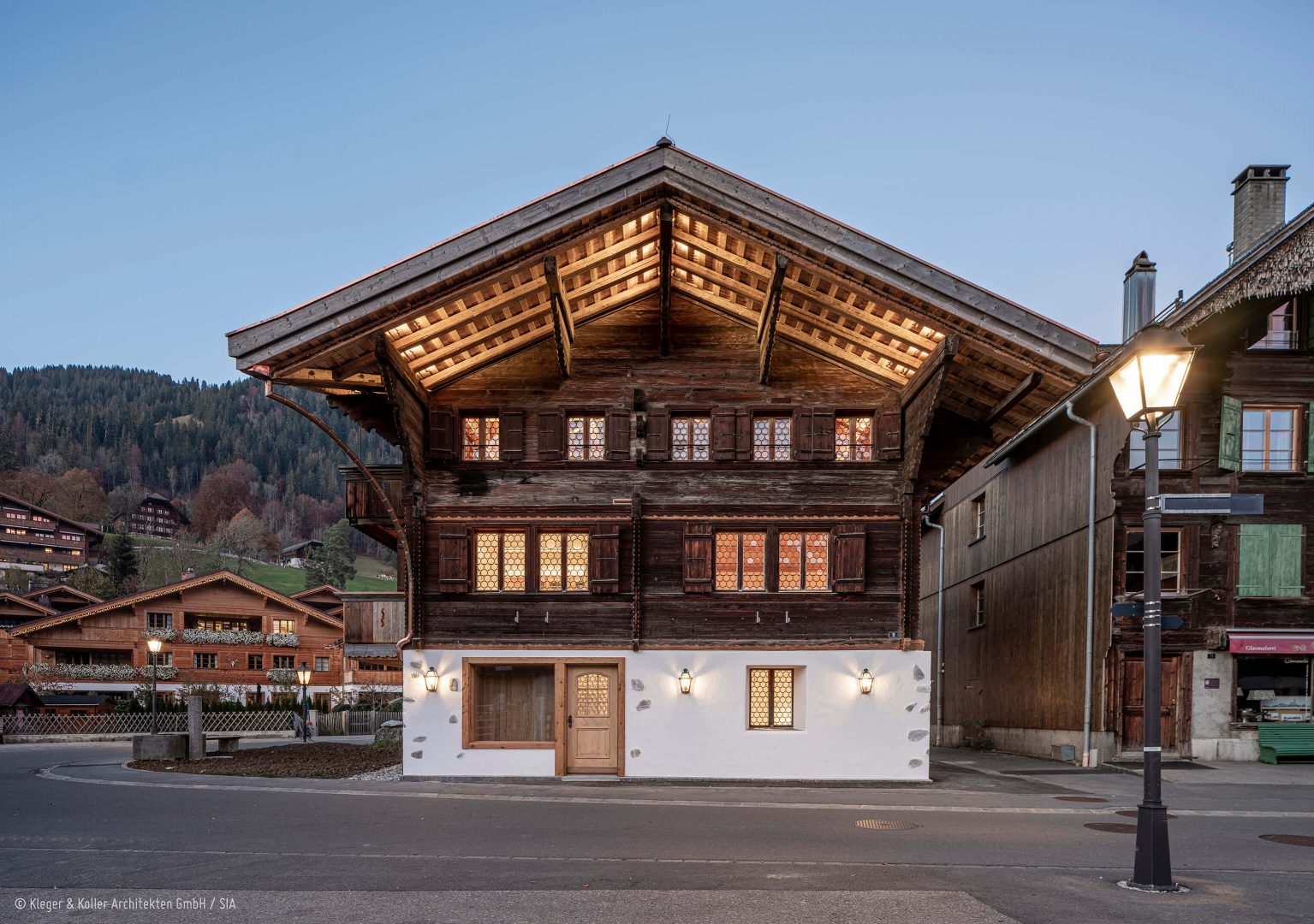 Saanen Frontansicht | Kleger und Koller Architekten